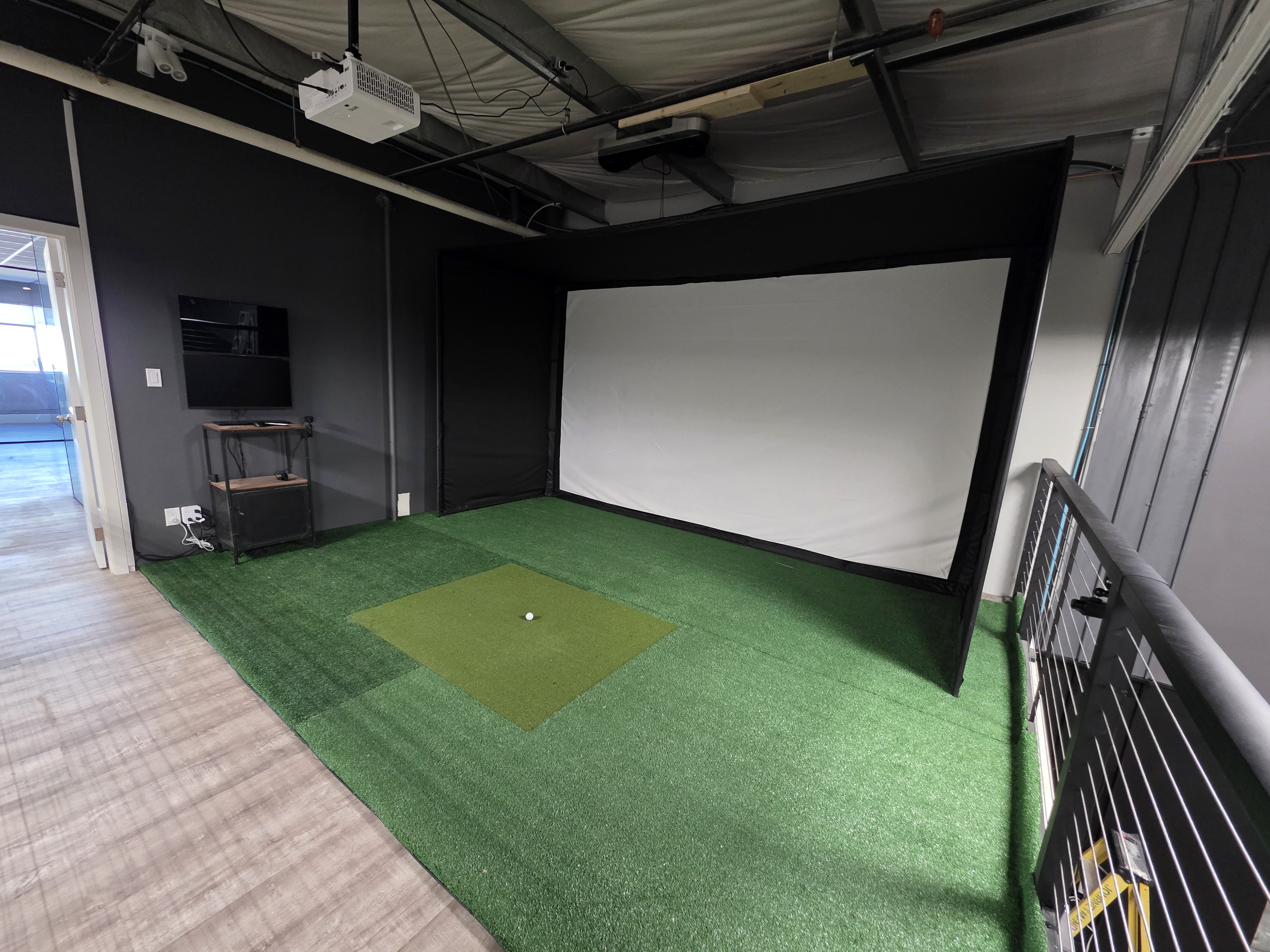 Swinging Iron facility photo 4